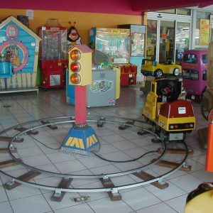 TREN VIAS IDEAL PARA CENTROS COMERCIALES NUEVO $6,500 USD RECONSTRUIDO $3,299 USD